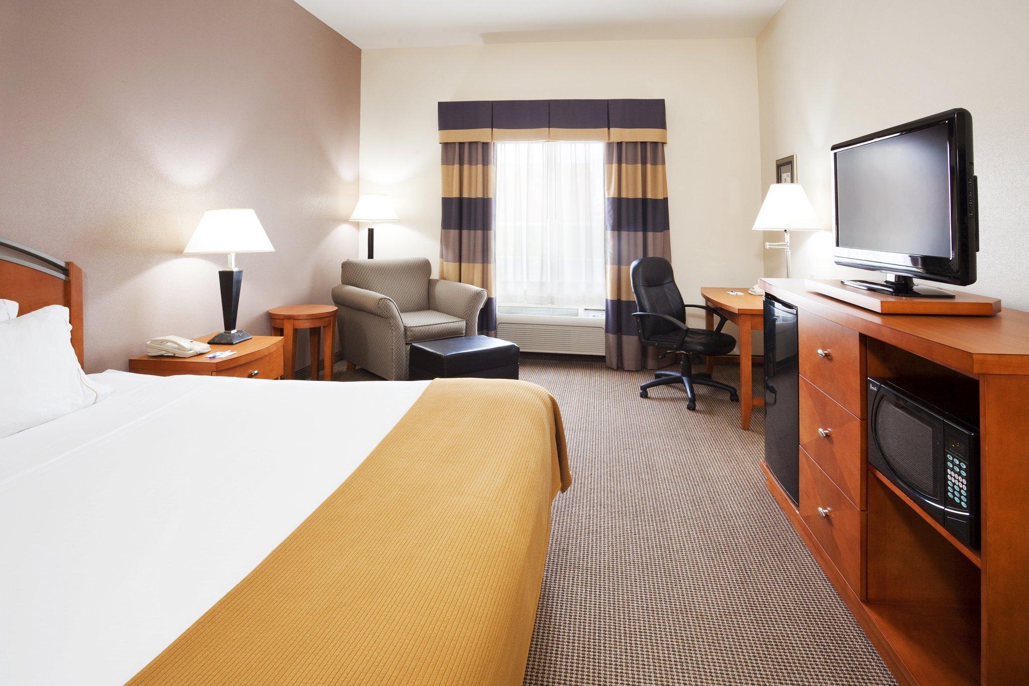Holiday Inn Express Forest City By Ihg Exteriér fotografie