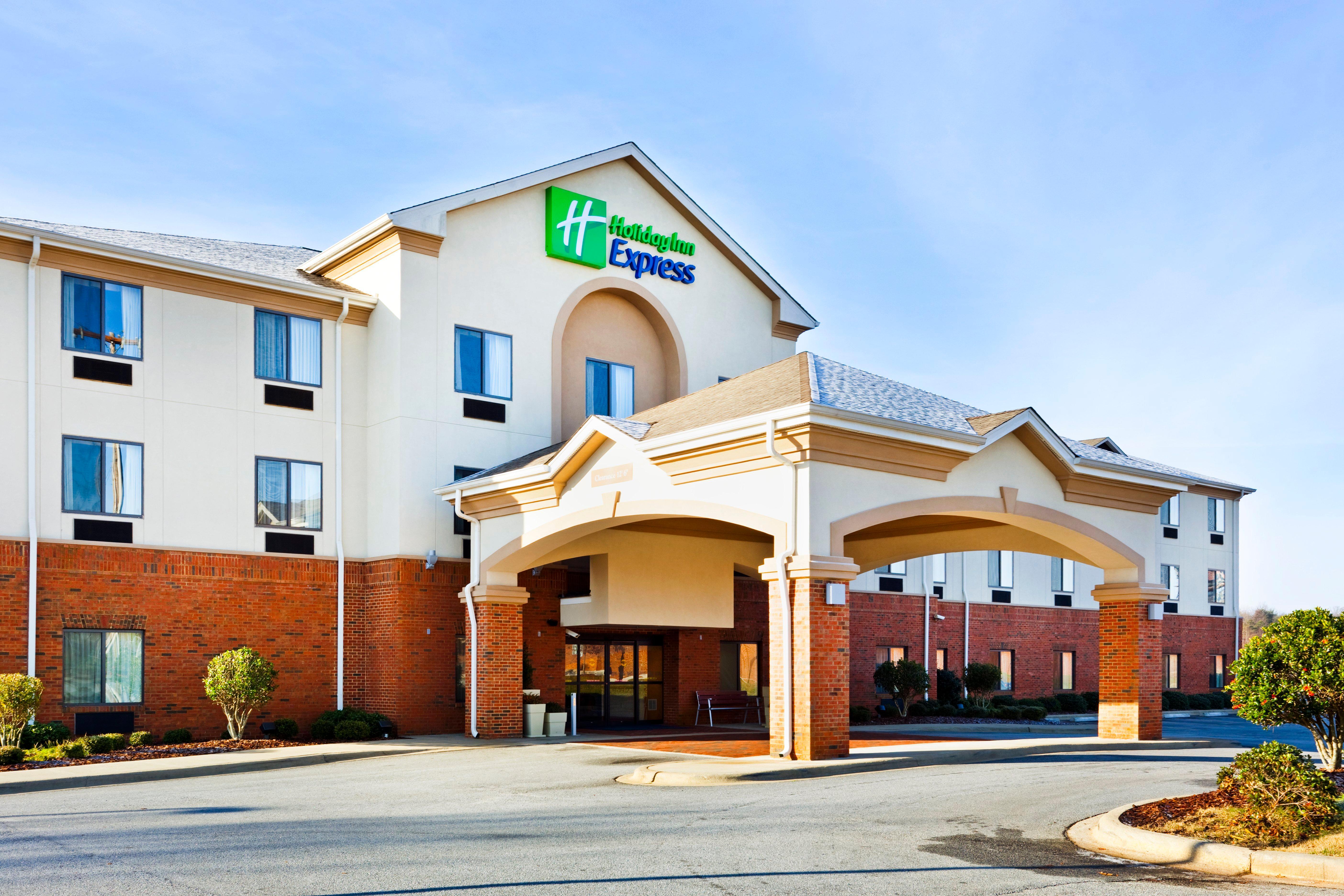 Holiday Inn Express Forest City By Ihg Exteriér fotografie