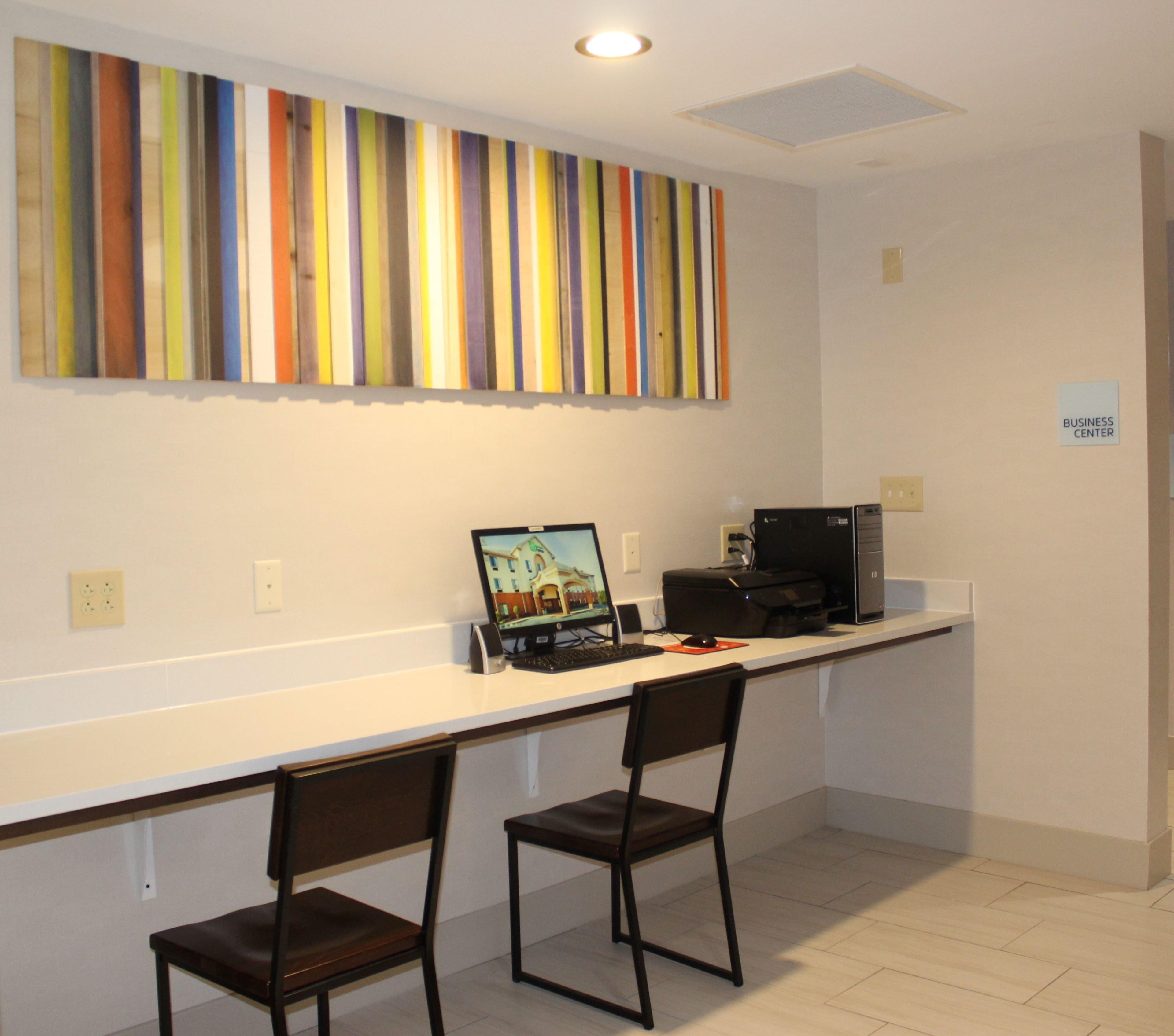 Holiday Inn Express Forest City By Ihg Exteriér fotografie